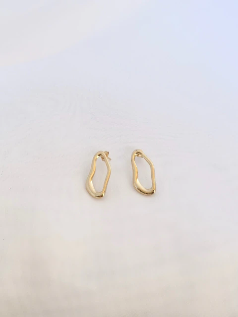 Brinco Orgânico Marina (Banho Dourado)