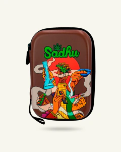 Case Média Full Print Sadhú Marrom