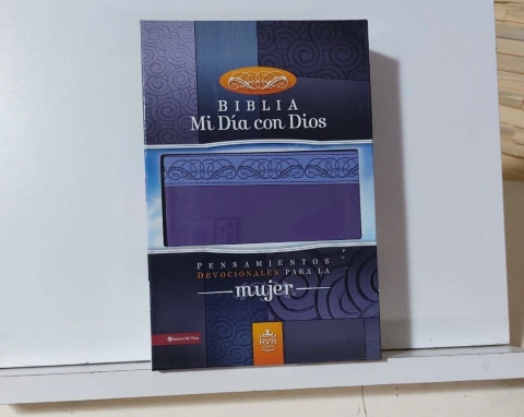 BIBLIA MI DIA CON DIOS - PARA LA MUJER