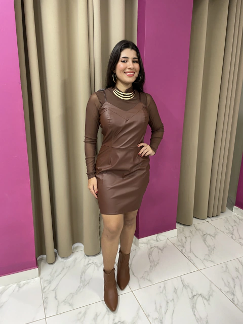 Vestido em Napa decote V Alças Finas