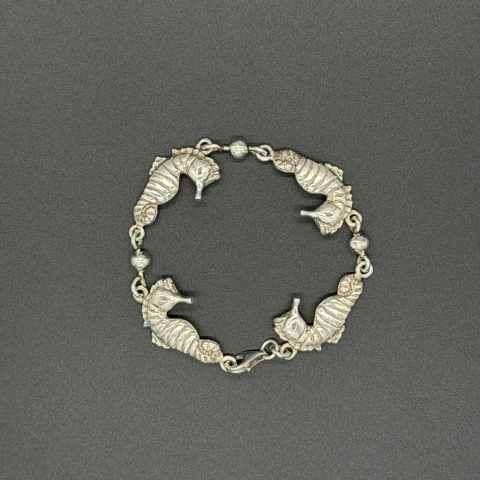 Pulsera El Tesoro del Caballito de Mar Brillante — Plata 925