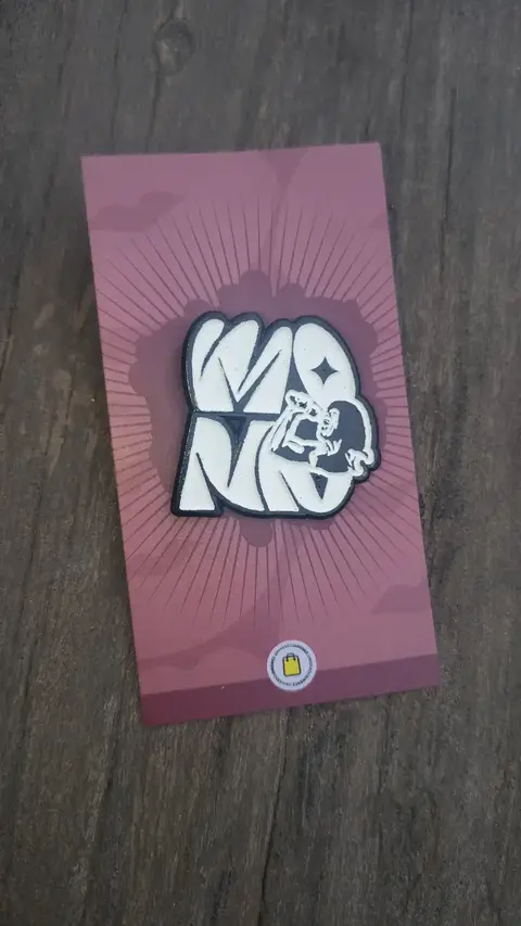 Pin Mona
