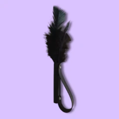 Black Feather (Pluma)