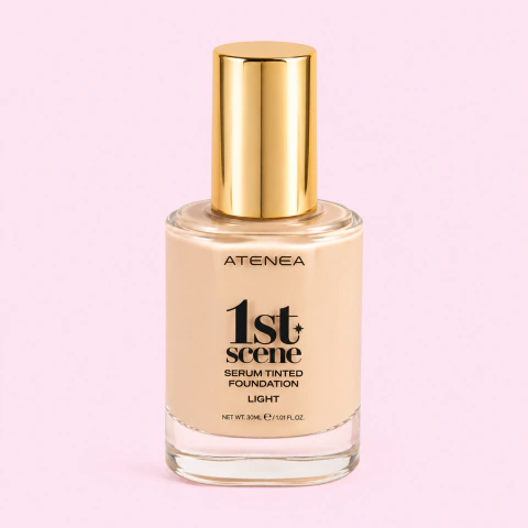 Tinta Serum Tinted Foundation de Atenea Profesional con textura ultraligera, cobertura modulable, acabado natural e hidratante para unificar el tono de la piel y lograr un maquillaje de larga duración. ✨