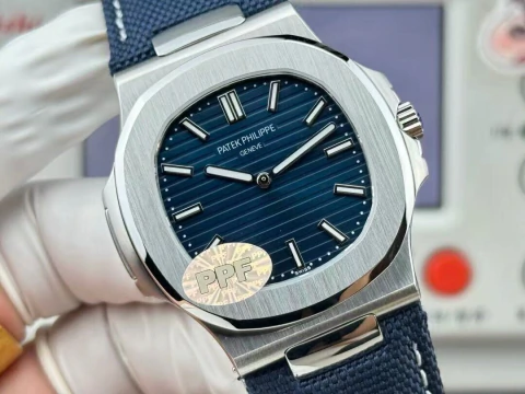 Patek Philippe Nautilus 7010G Blue Dial 32 mm 01