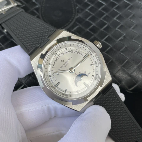 Vacheron Constantin Overseas Fases da Lua