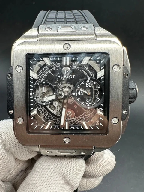Hublot Square Bang 821.NX Titanium 45 mm 01