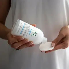 Tónico Facial Hidratante Ample:N Hyaluron Shot Toner 220ml