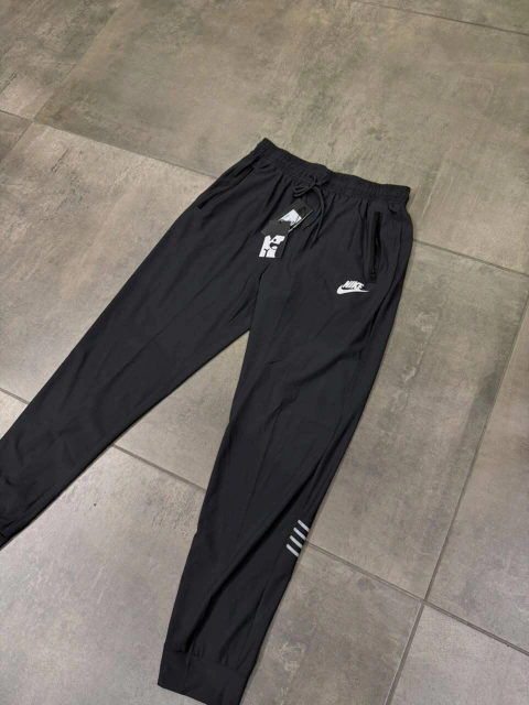 PANTALON DEPORTIVO NIKE 8