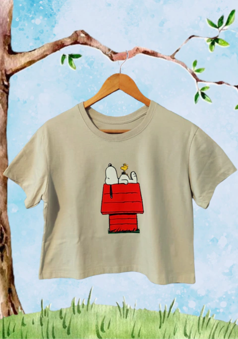 Remera de Snoopy descansando