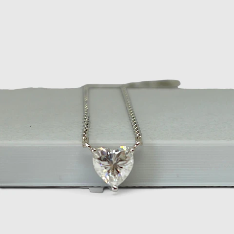 Colar moissanite coração