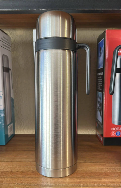 TERMO ALUMINIO CON MANIJA 1 LITRO
