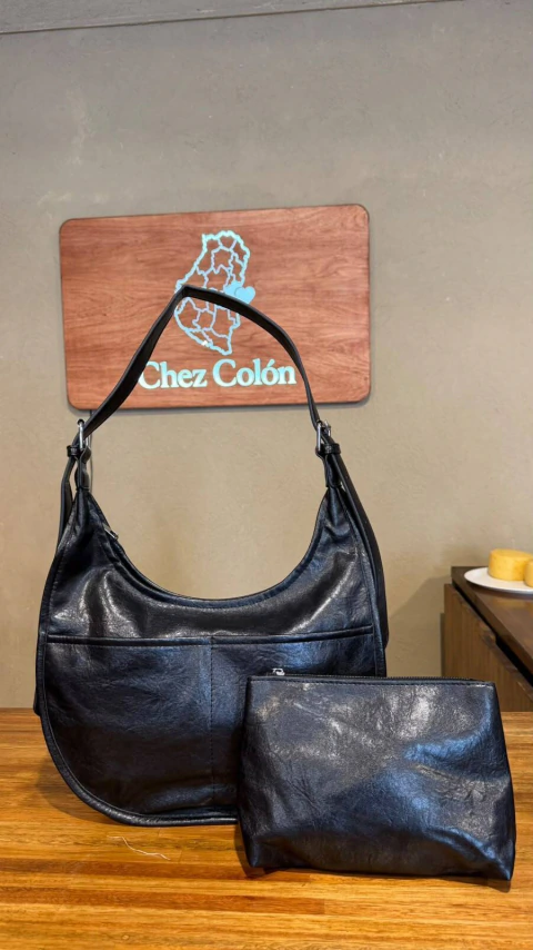 CARTERA DE MANO + NECESER