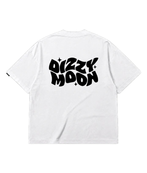 Remera Boxy Fit UNDER Dizzy Moon