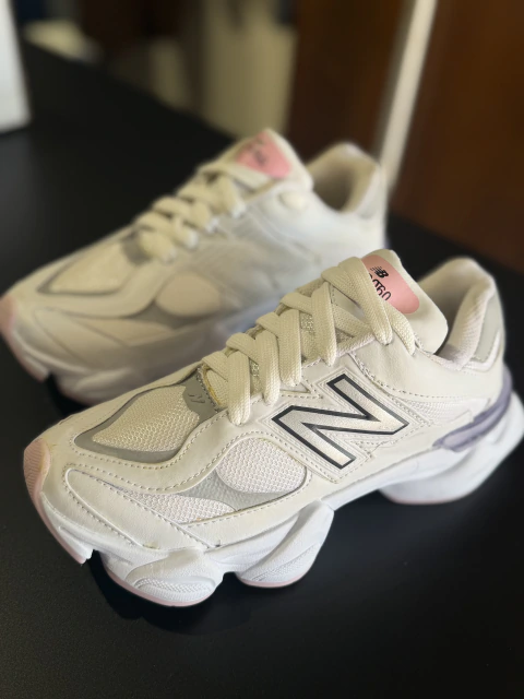 New Balance 9060 Rosa