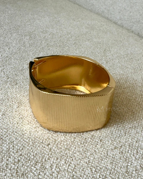 Bracelete oval risca