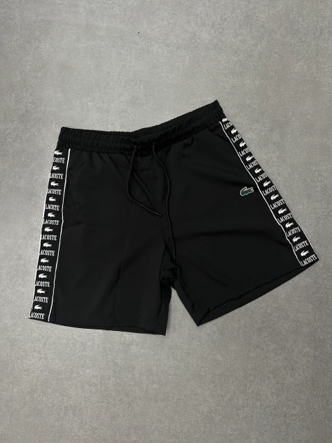 Bermuda Tactel Lacoste detalhe lateral