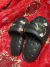 chinelo nuvem slide com Pingentes Decorativos