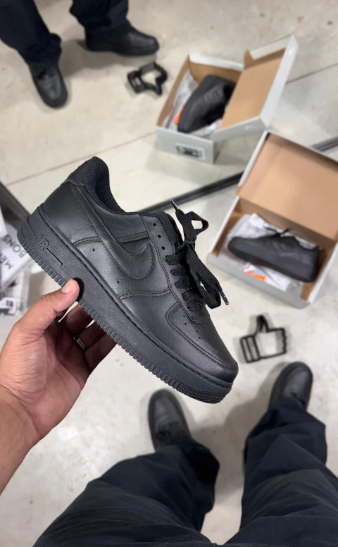 AIR FORCE 1 - ALL BLACK