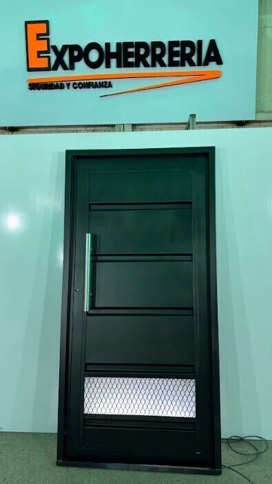 Puerta Peatonal 1.00x2.00 Visor de Malla / ARGON