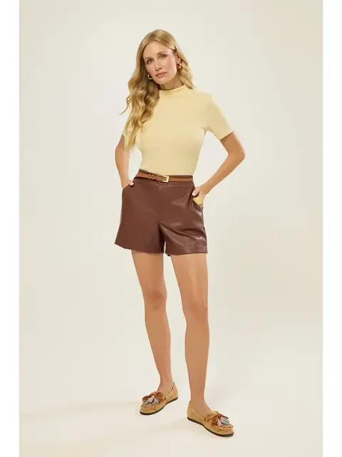 Shorts Em Couro Ecológico