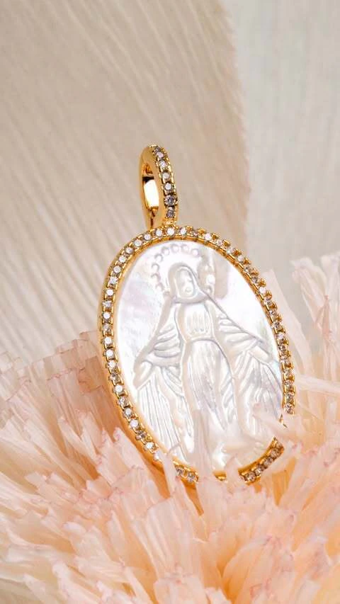 PINGENTE NOSSA SENHORA DAS GRAÇAS MADREPEROLA