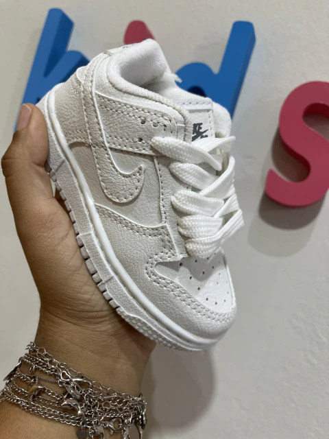 Tênis Nike Dunk low Branco