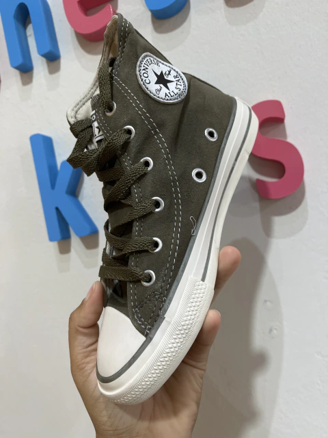 Tênis All Star Verde militar cano alto