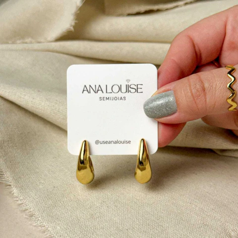 Brinco Meia Argola Gota Orgânica Banhado em Ouro 18K