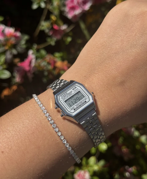 Relógio Stella | Modelo Casio Mini Fundo Branco – Prata