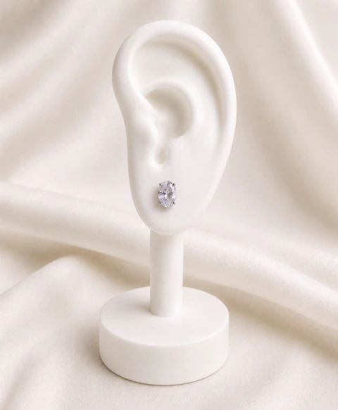 Brinco Mirela | Zircônia Oval Cristal – Banho de Prata