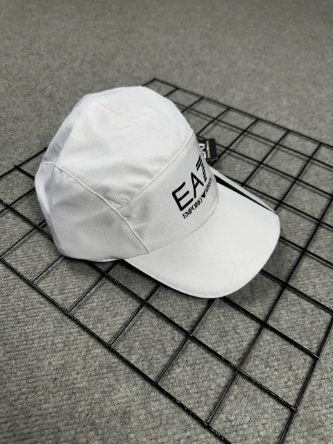 Boné EA7