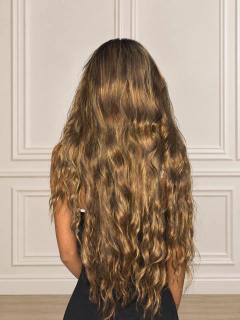 Lace Front Jessica - cor Loiro TT6 Fibra proteína repartição livre - Fiorelle Hair