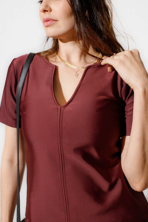 Blusa Decote V Ameixa