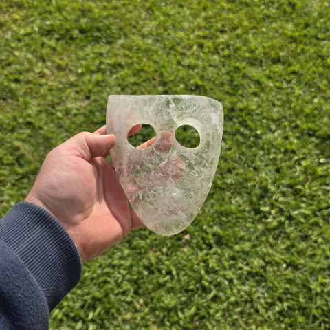 Máscara em quartzo transparente