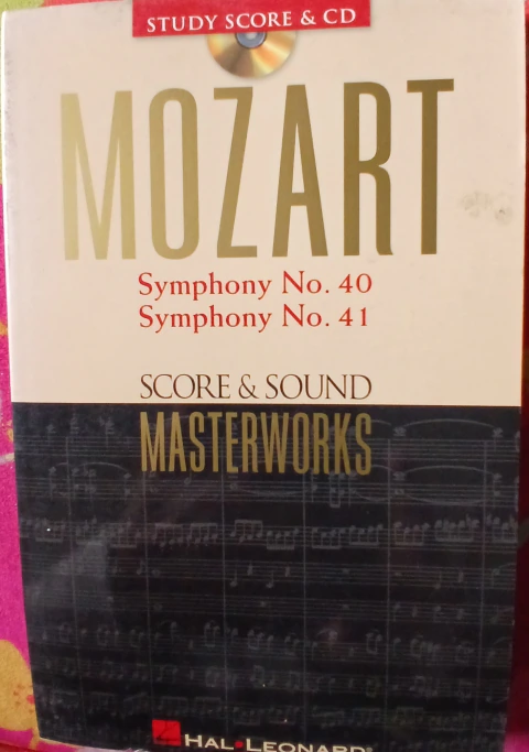 MOZART Symphony No.40 in G Minor Symphonyn No 41 in C major [Jupiter] Livro + CD