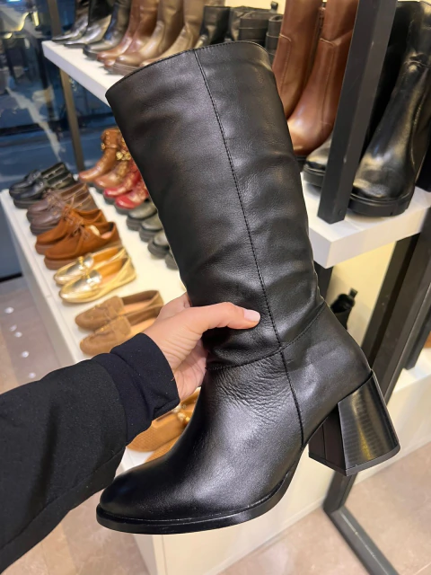 BOTA DANIELA