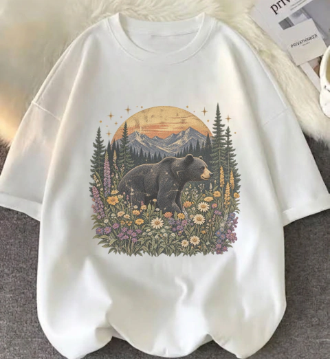 Remera Oversize Unisex Oso y Montañas
