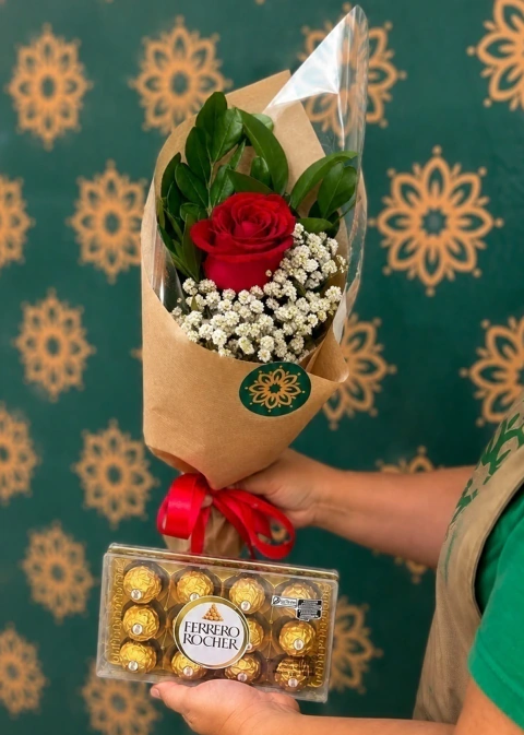Kit Rosa + Ferrero Rocher (12 unid.)