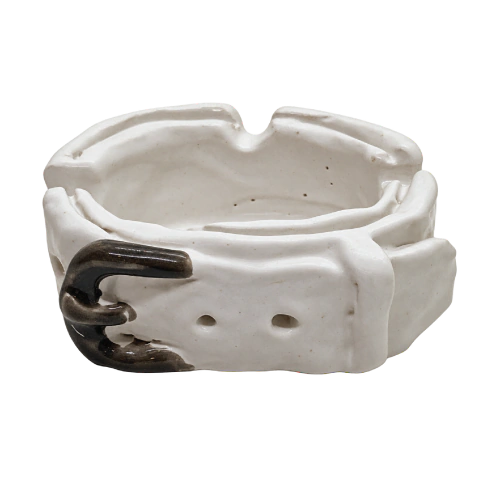 CENICERO CERÁMICO CINTURÓN BLANCO · MATÍAS ALEMÁN × BOWEN
