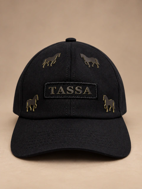 Boné Tassa Preto com Aplicações de Cavalos