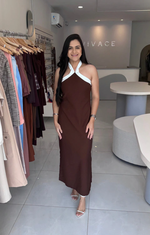 Vestido Midi Marrom com Alça Contrastante