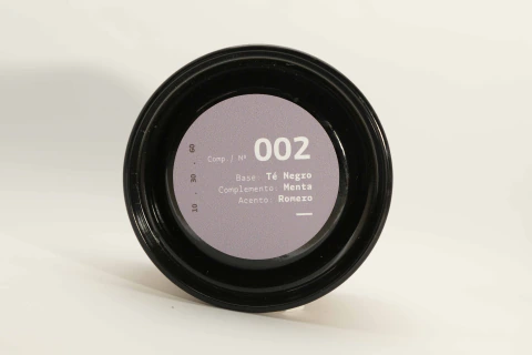 Blend 002 · Té Negro, Menta & Romero