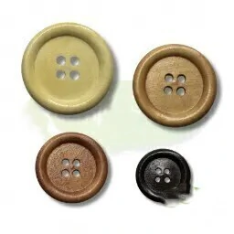Boton madera 4 agujeros tam.44 x 25 unid