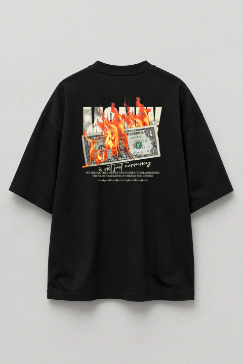 Camiseta Oversized Money Is not Currency