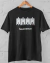 Camiseta preta no cabide com arte de Severance

