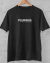 Camiseta preta de Pluribus