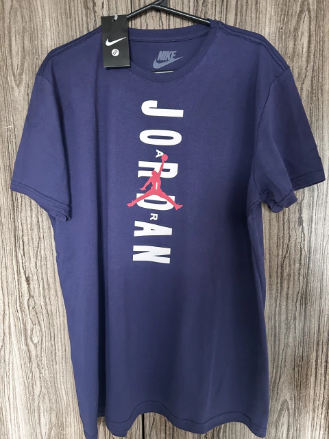 Camiseta Air Jordan azul marinho
