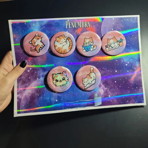 Kit 6 Bottons de Gatinhos com Efeito Holográfico e Pixel Art