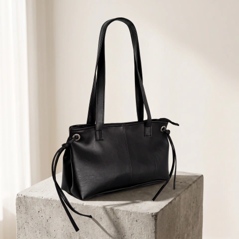 Bolso Belé Lumel negro en ecocuero